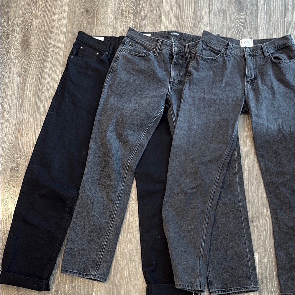 Bundle of 3 men’s black denim: Gap, Jack and Jones, and BDGt